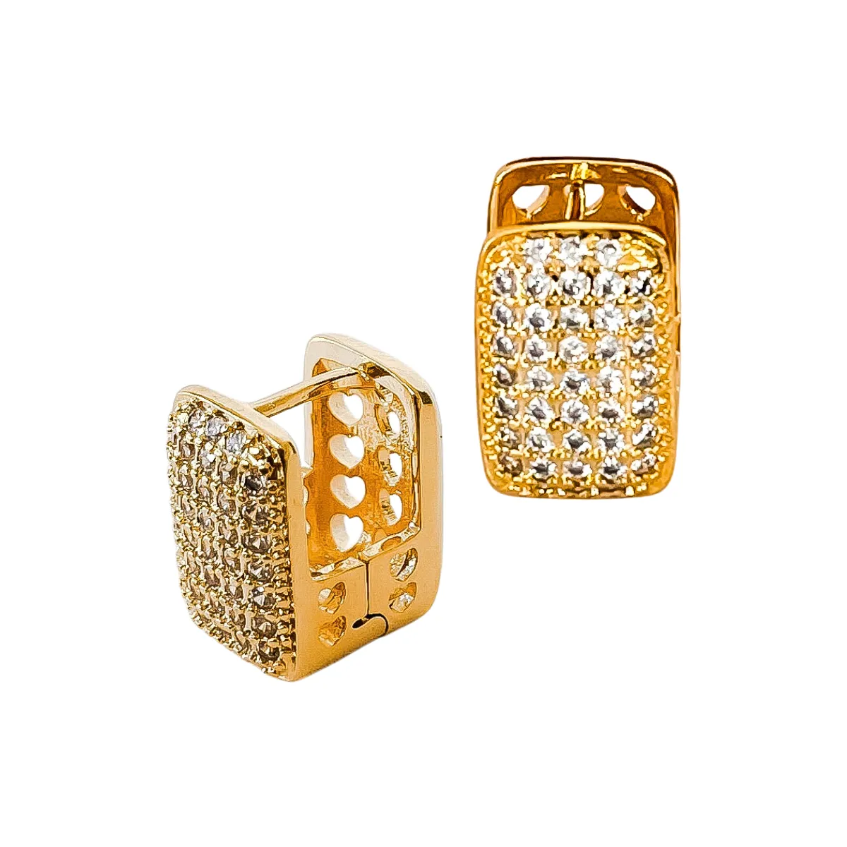 Brinco retangular cravejado com microzircônias banhado a ouro