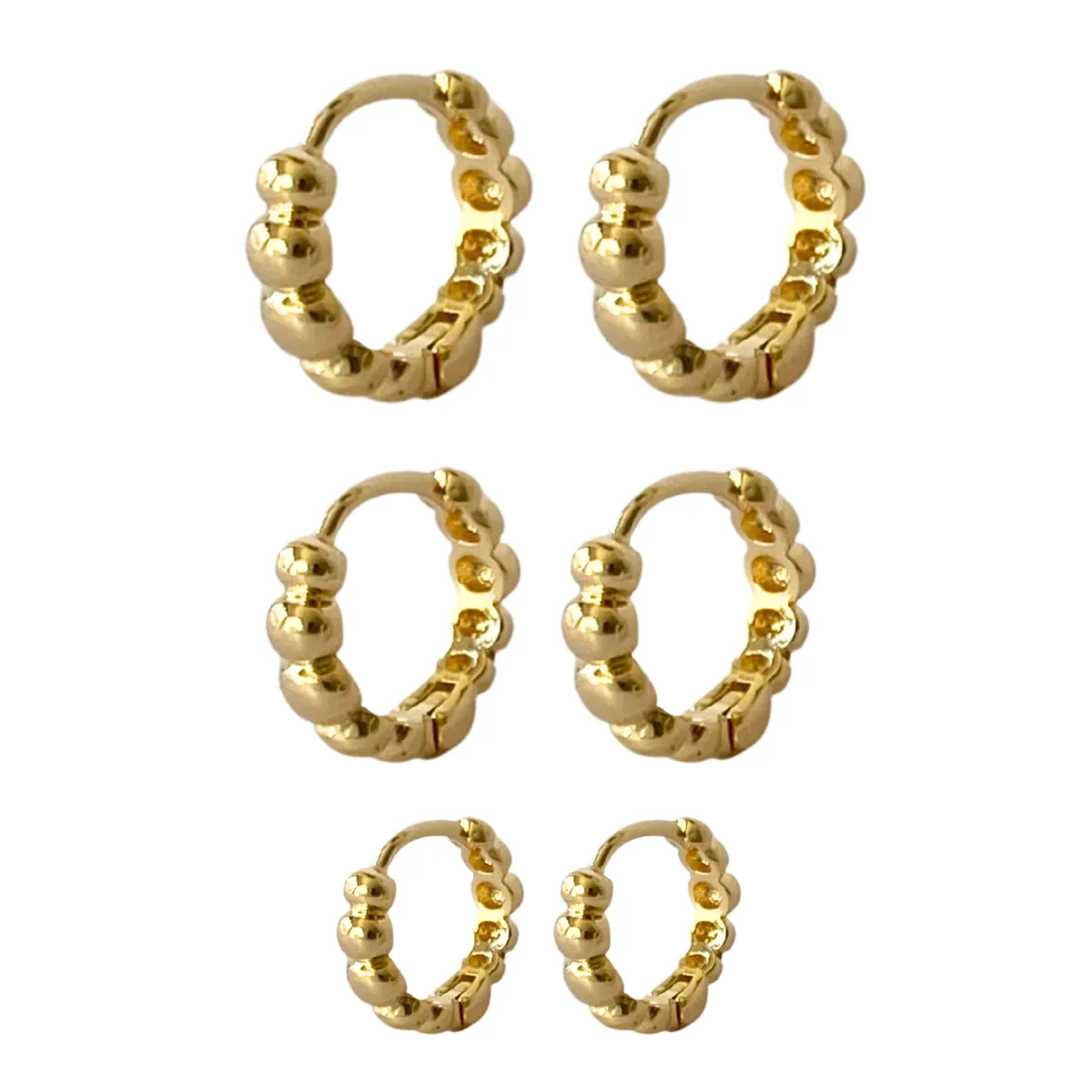 Brinco Pop com esferas banhado a ouro