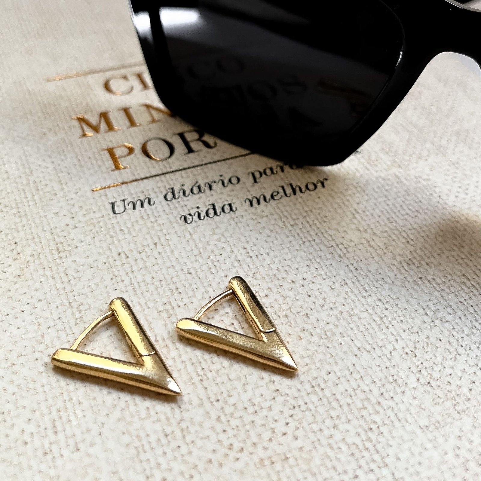 Brinco Triangular Vértice - Imagem 3