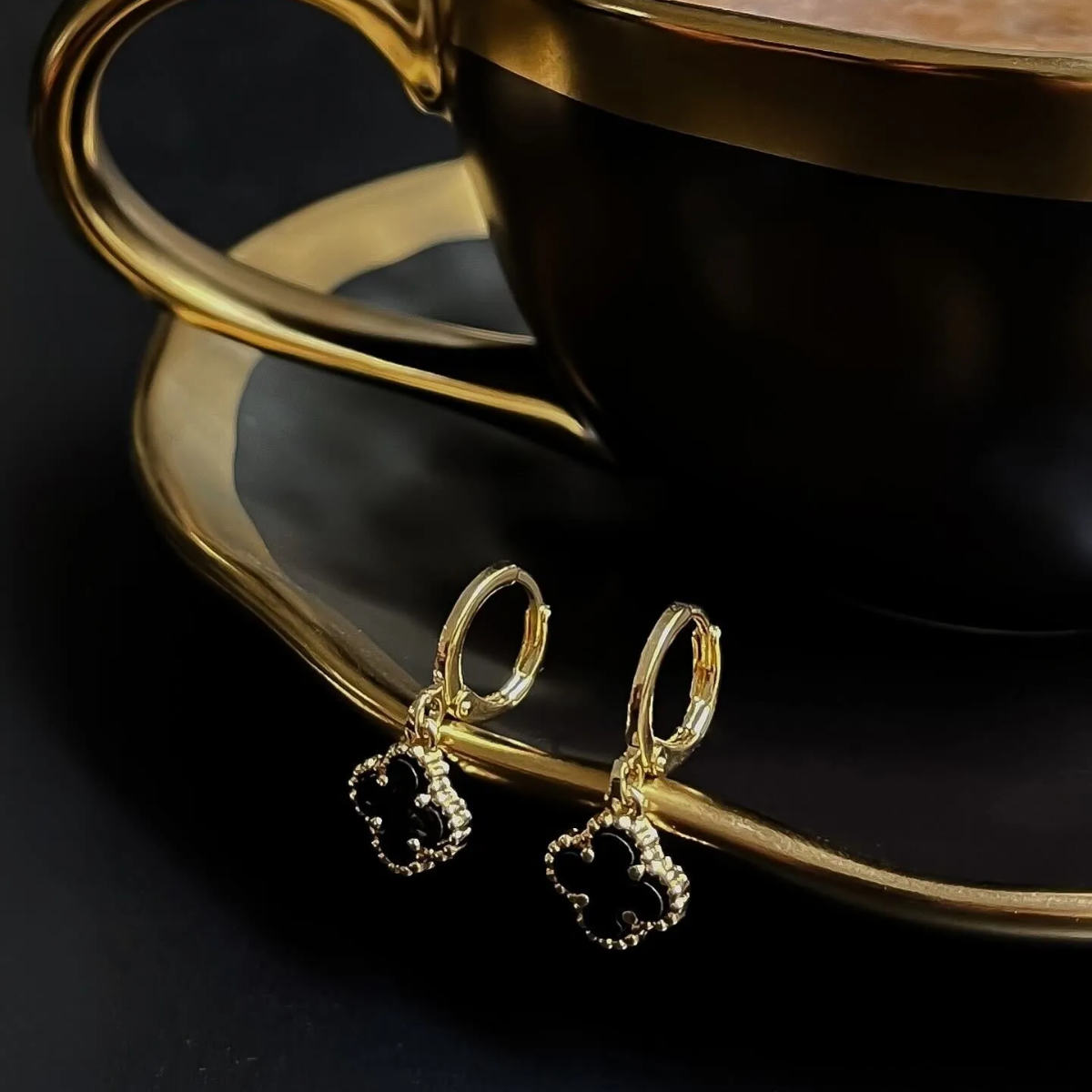 Brinco Trevo Preto - Imagem 2